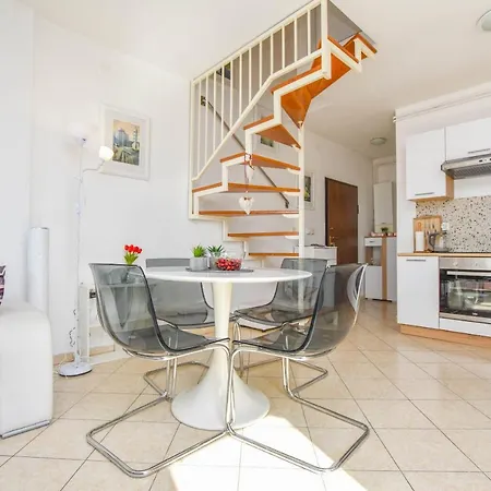 Nelly Apartment
