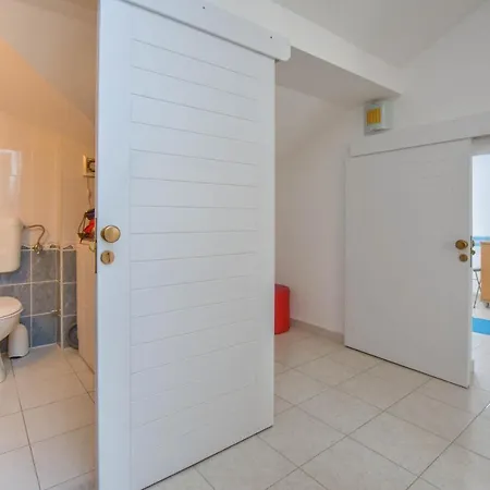 Nelly Apartment *